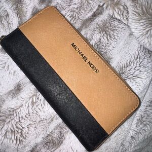 Michael Kors Two-Tone Tan and Black Wallet